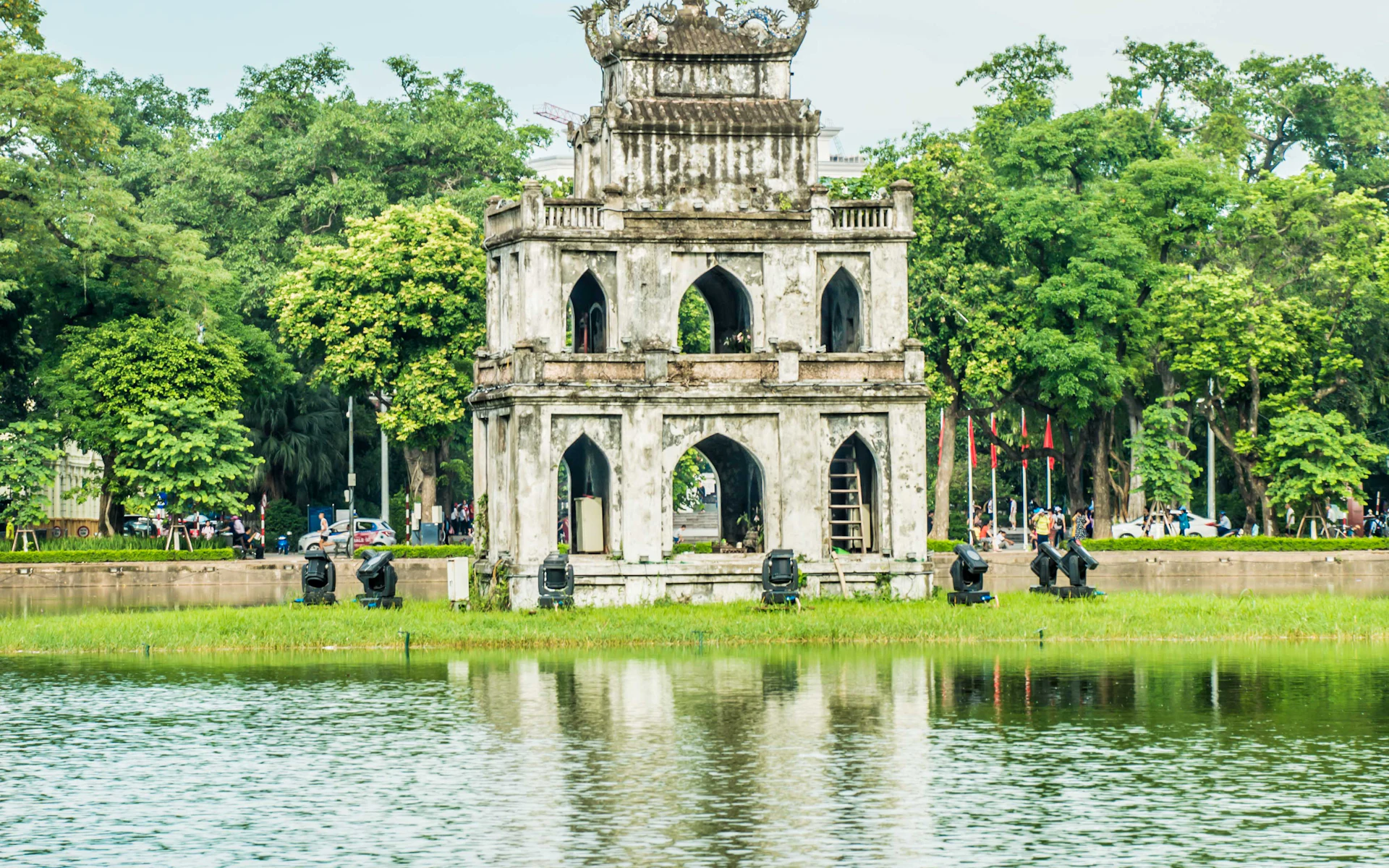Schildkrötenturm am Hoan-Kiem-See in Hanoi